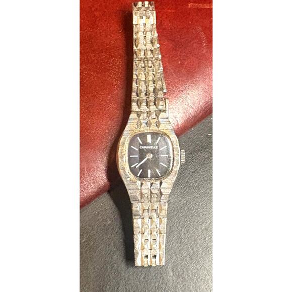 VTG Silver Tone Caravelle Women's Watch, 17 Jewels, Manual - Picture 1 of 3